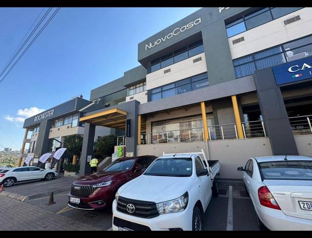 105M² SHOWROOM TO LET IN KRAMERVILLE